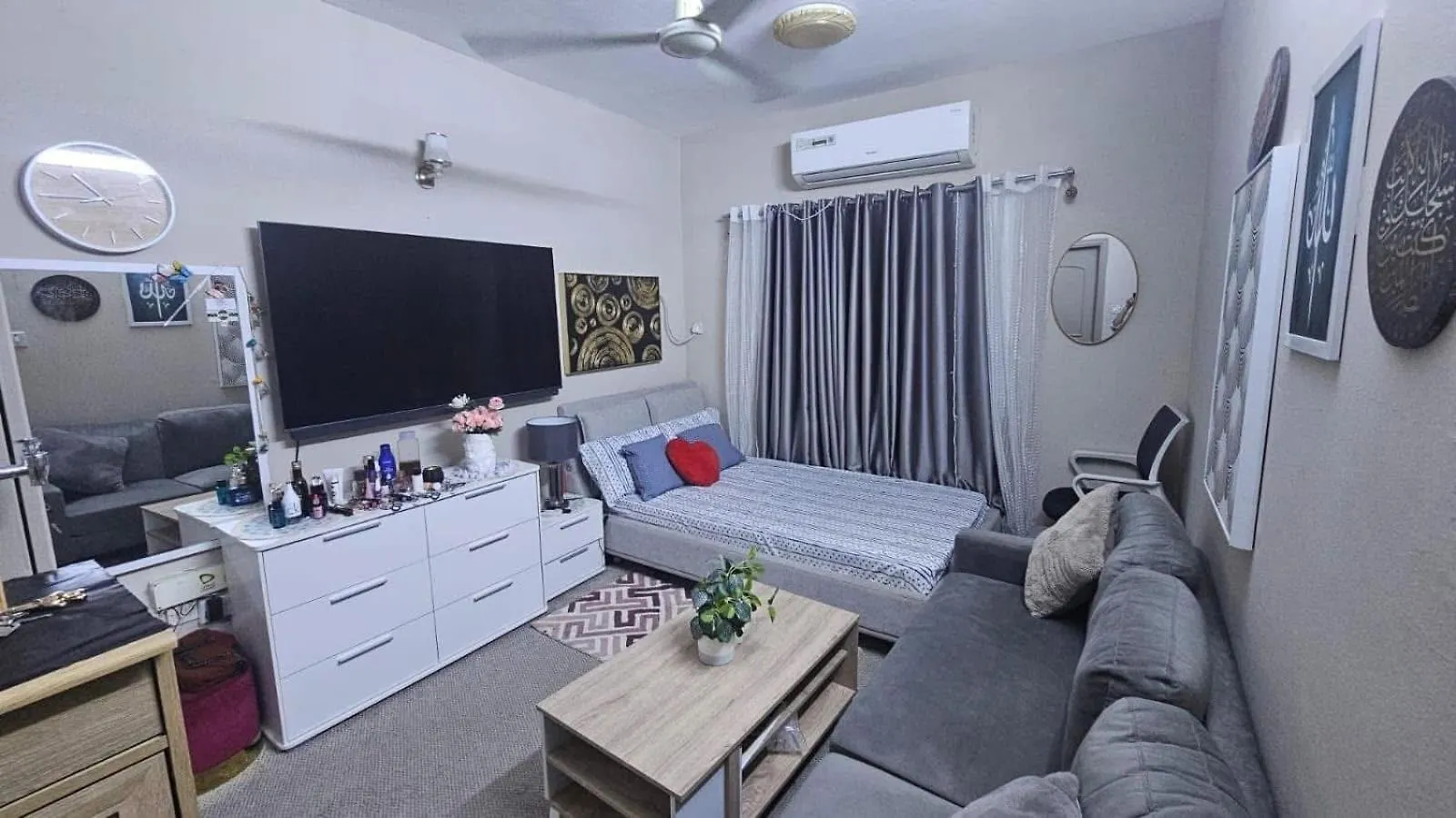 Apartment Holidays Home Dubai
